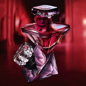 La Nuit Trésor Rouge Drama - Eau de Parfum Intense - Die Neue Intensität mit Erdbeere, Dramatisch Köstlich La Nuit Trésor Rouge Drama - Eau de Parfum Intense - Die Neue Intensität mit Erdbeere, Dramatisch Köstlich